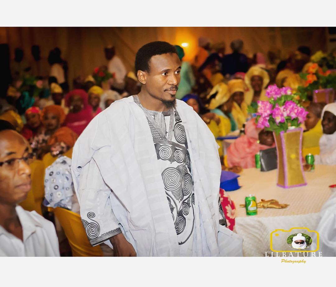 https://www.instagram.com/p/BPZbL8OAs1b/?taken-by=sarkin_waka_nazir

...